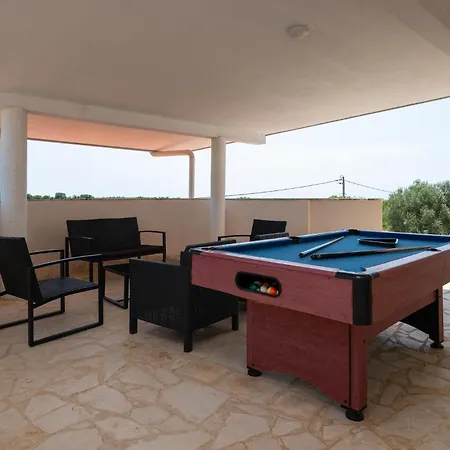 Amazing In Valtursko Polje Ferienhaus Pula