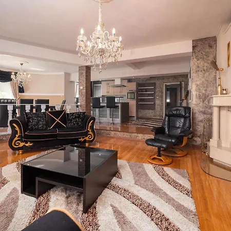 Ferienhaus Amazing In Valtursko Polje