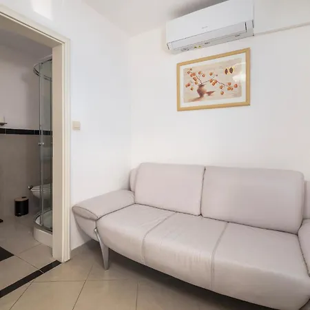 Amazing In Valtursko Polje *