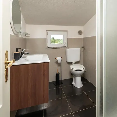 Amazing In Valtursko Polje * Pola
