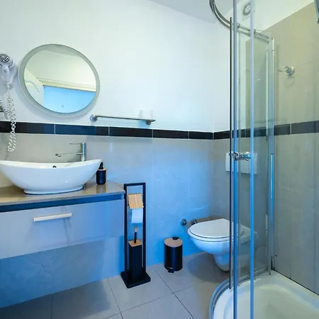 Amazing In Valtursko Polje Pula