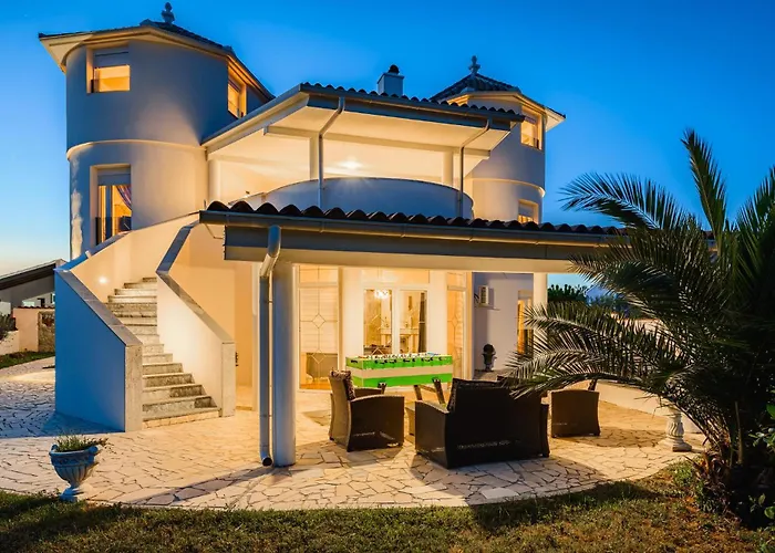 Amazing In Valtursko Polje Vikendica