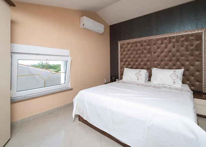 Amazing In Valtursko Polje *