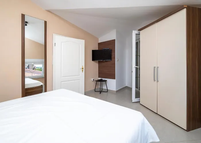 Amazing In Valtursko Polje * Pula