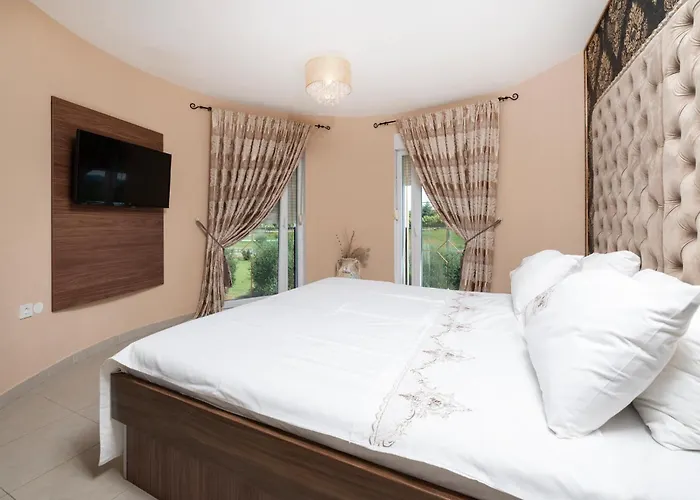 Amazing In Valtursko Polje *