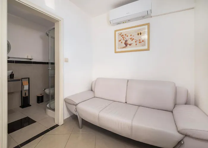 Amazing In Valtursko Polje *