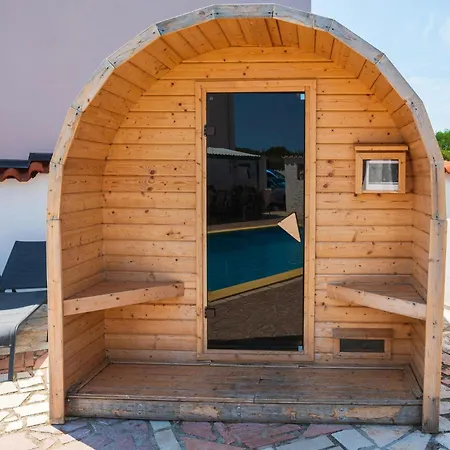 Amazing In Valtursko Polje بيت للعطل *