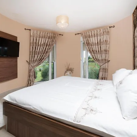 Amazing In Valtursko Polje *